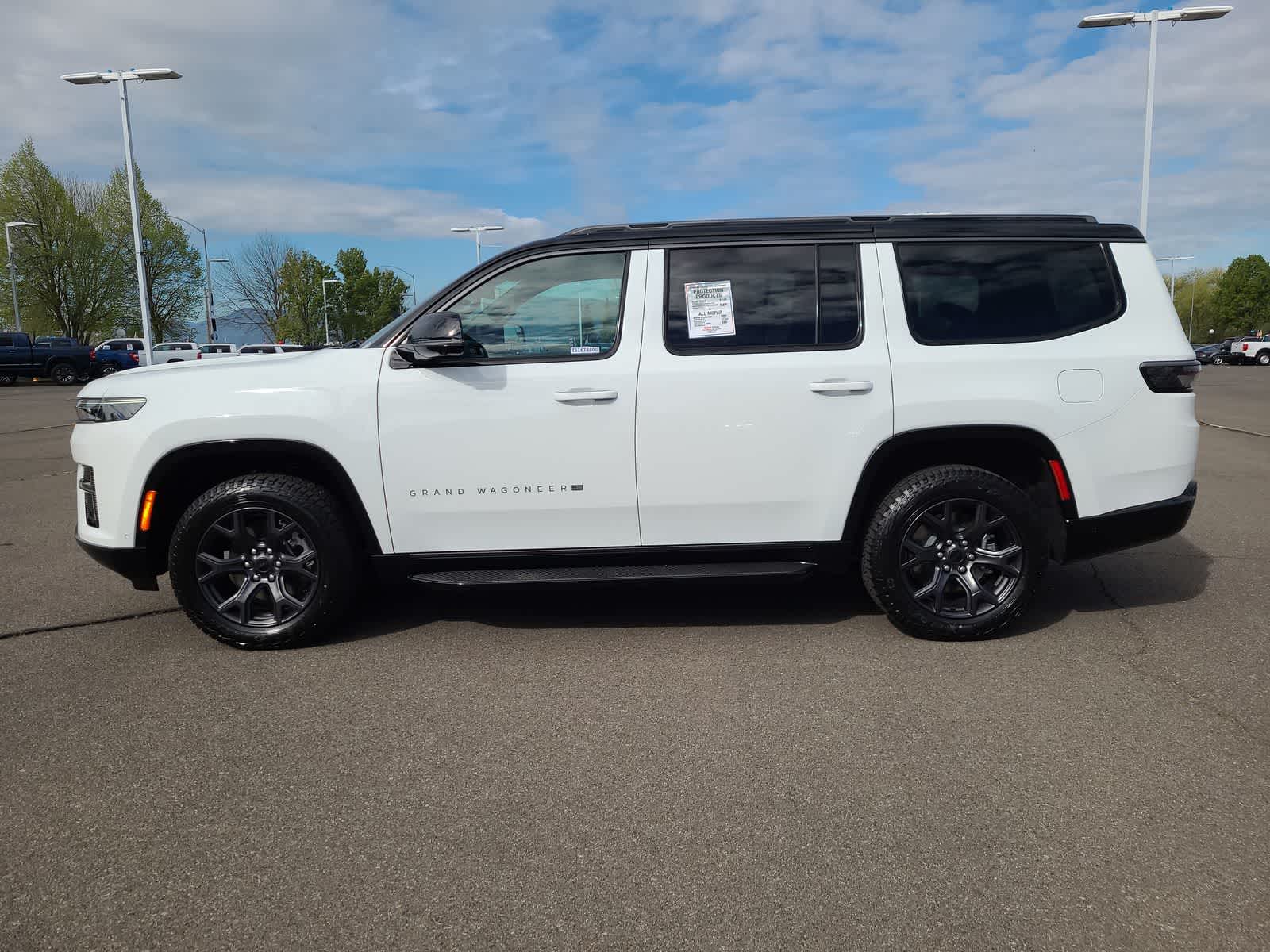 Thumbnail: 2026 Jeep Grand Wagoneer - 11