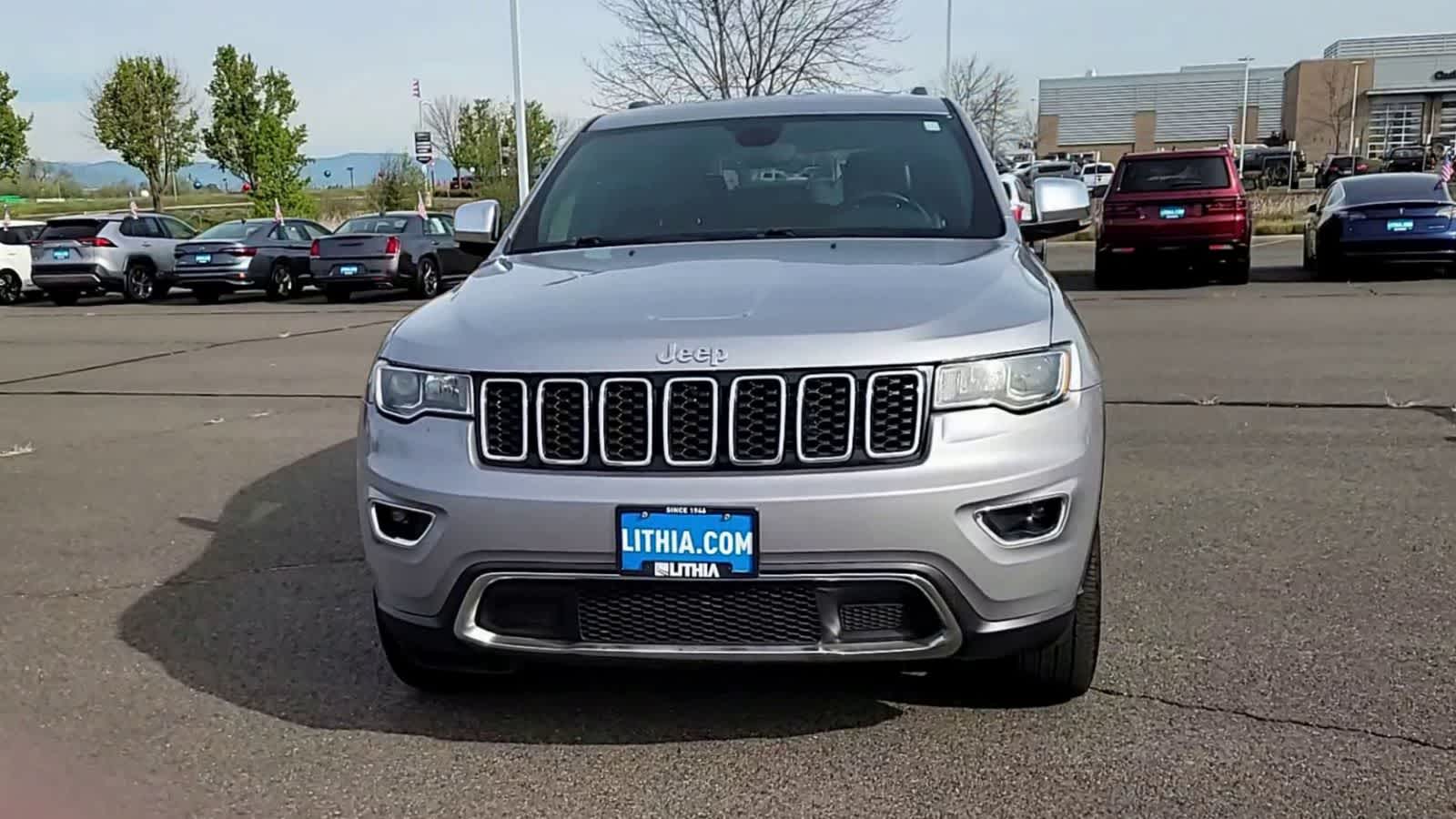 Thumbnail: 2020 Jeep Grand Cherokee - 3