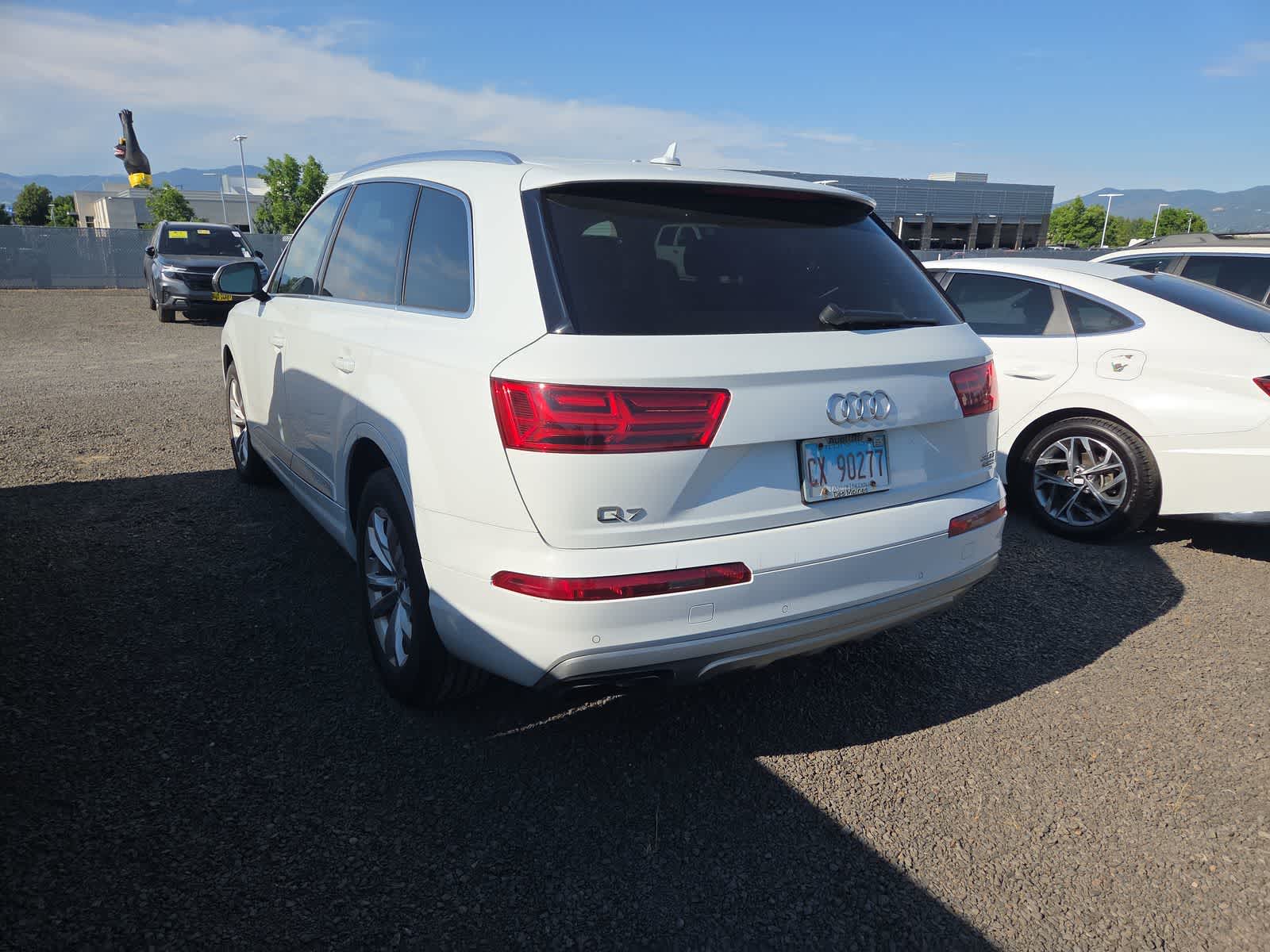 Thumbnail: 2017 Audi Q7 - 3