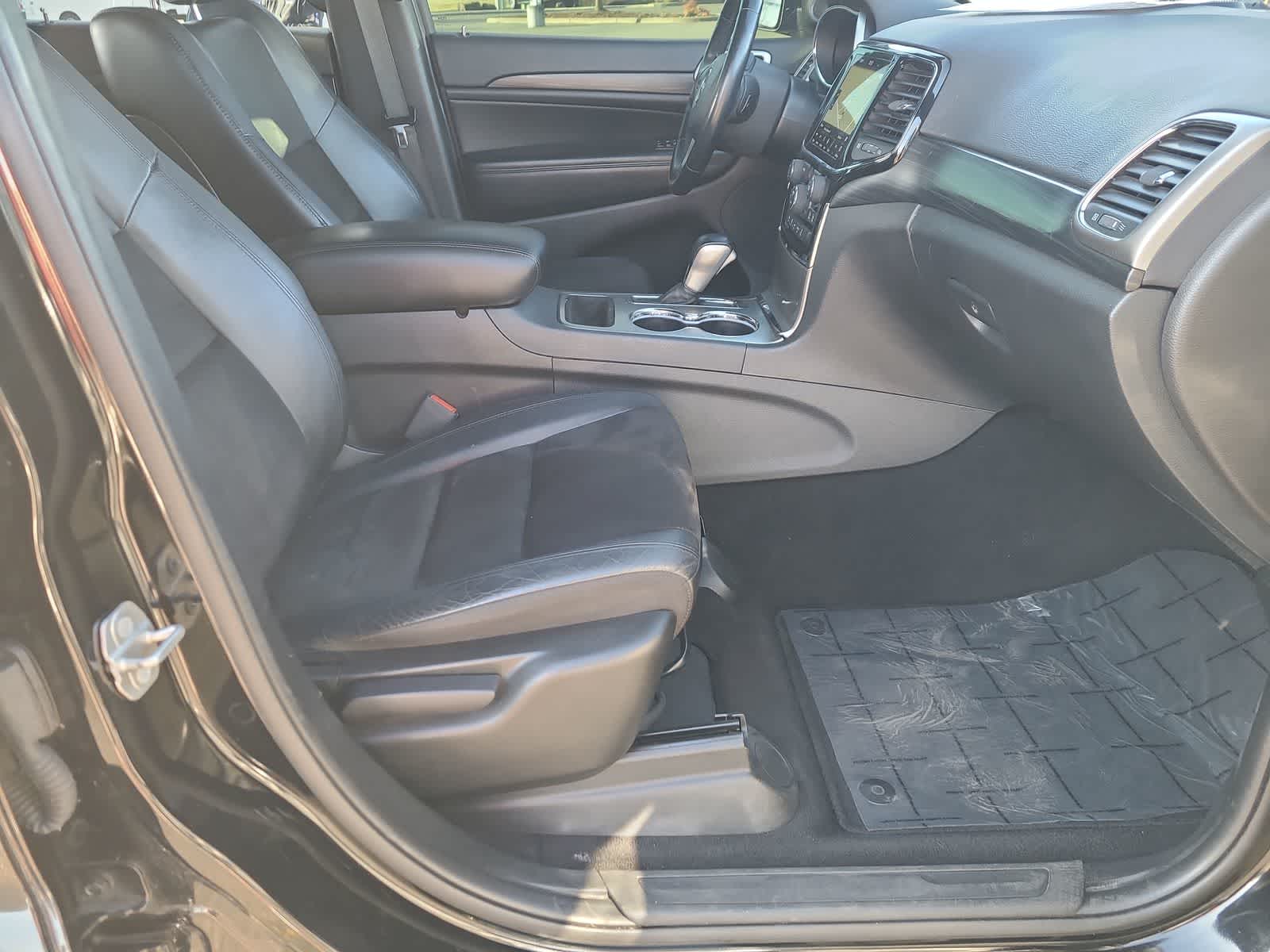 Thumbnail: 2020 Jeep Grand Cherokee - 22