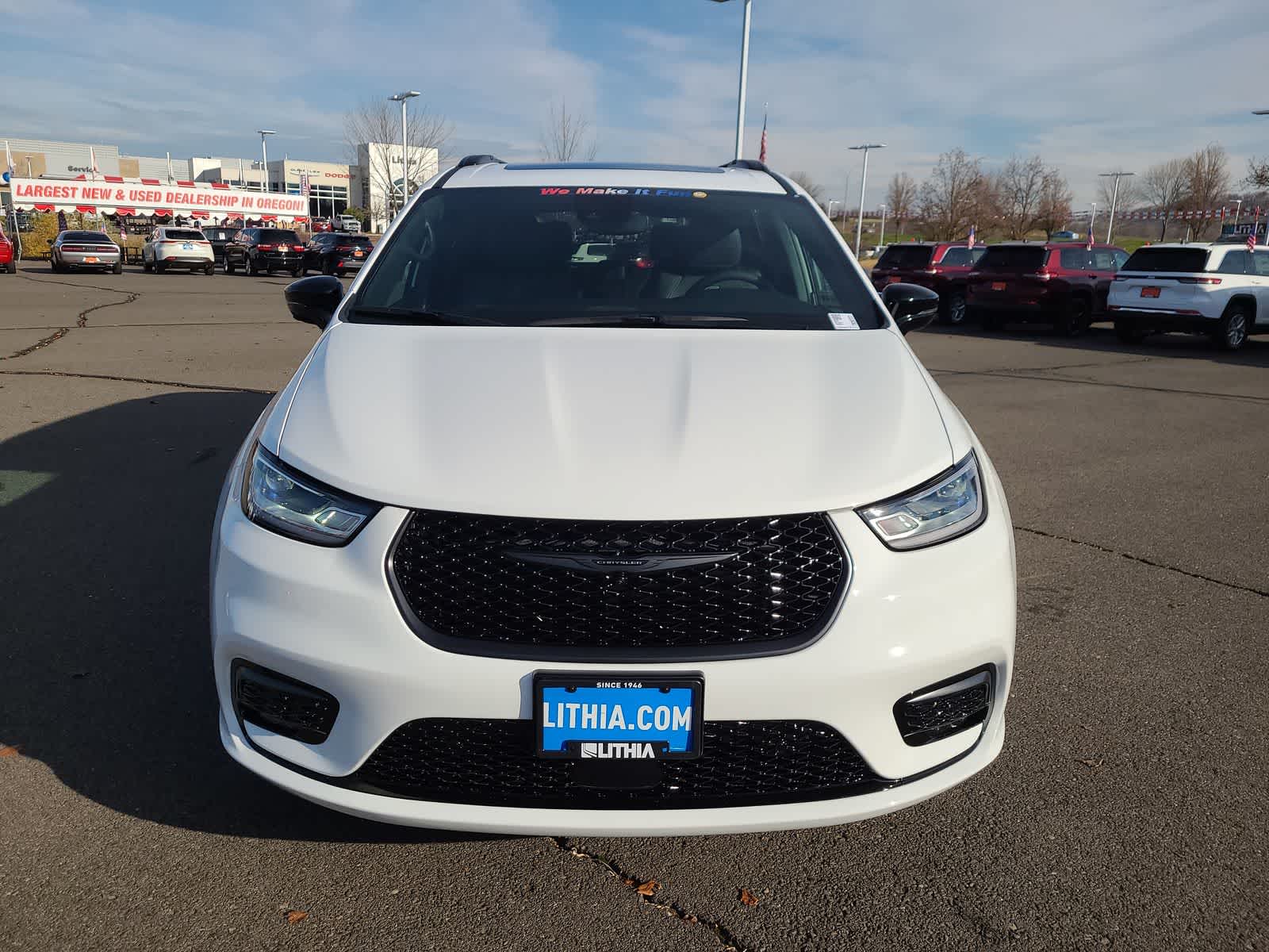 Thumbnail: 2026 Chrysler Pacifica - 14