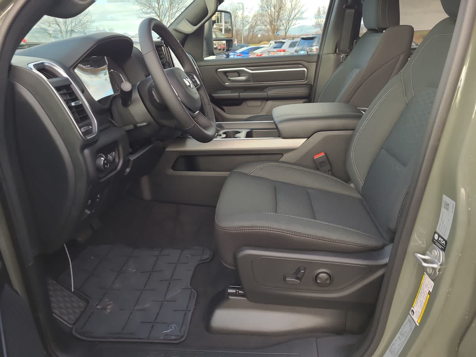 Thumbnail: 2026 RAM 1500 - 19