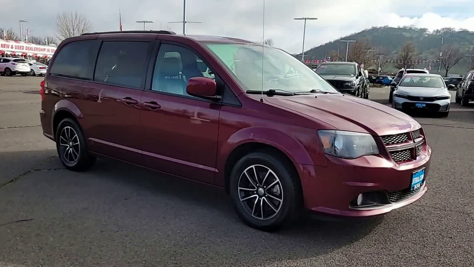 Thumbnail: 2018 Dodge Grand Caravan - 2