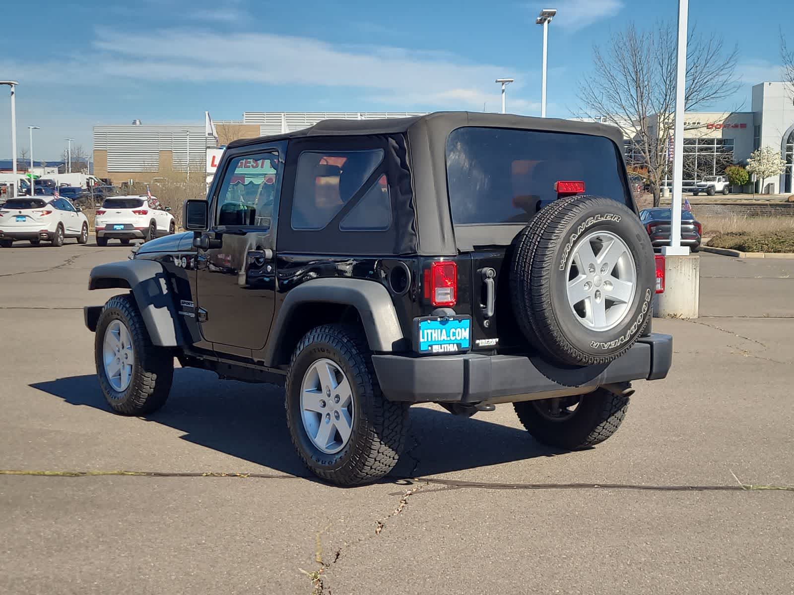 Thumbnail: 2018 Jeep Wrangler - 12