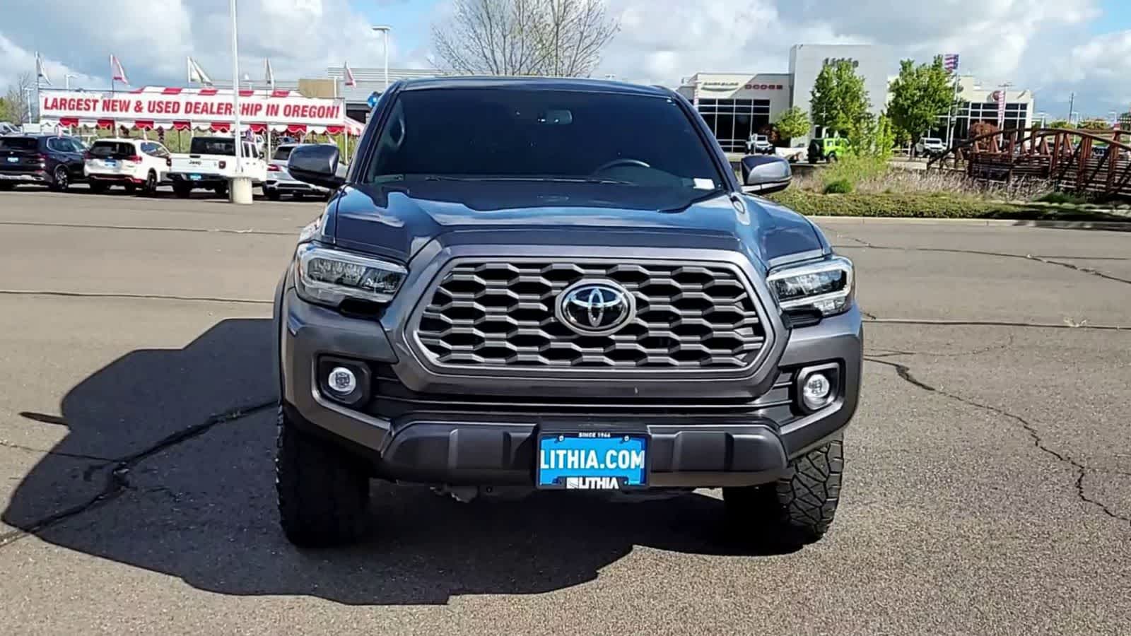 Thumbnail: 2023 Toyota Tacoma - 3