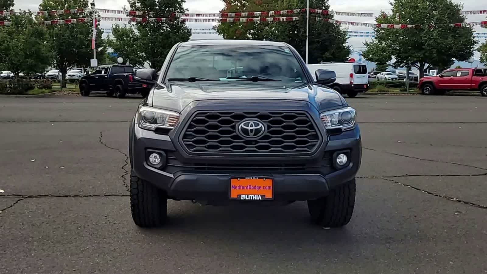 2020 Toyota Tacoma SR5 photo 3