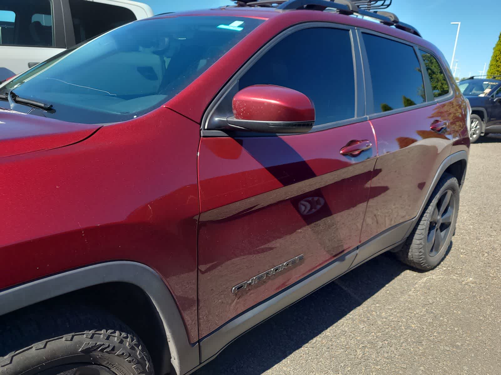 2020 Jeep Cherokee Latitude photo 2