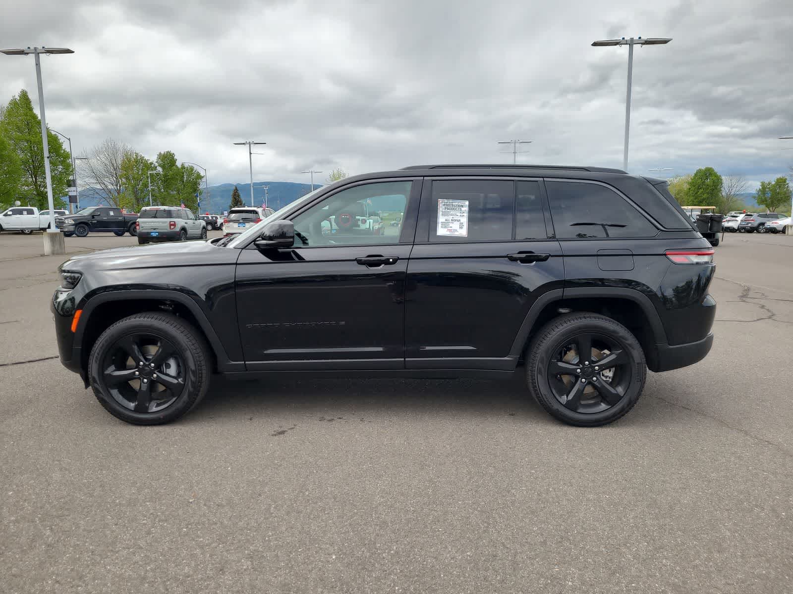 Thumbnail: 2026 Jeep Grand Cherokee - 11