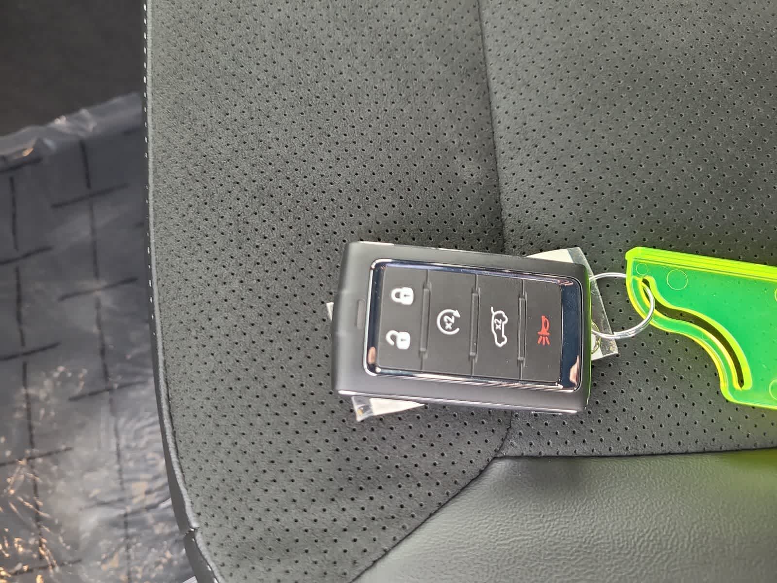 Thumbnail: 2025 Jeep Grand Cherokee - 28