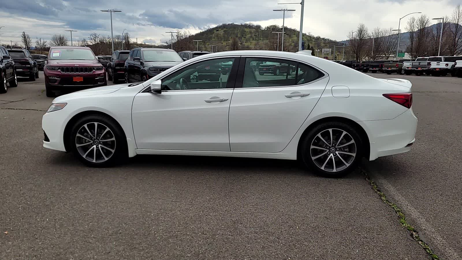 Thumbnail: 2015 Acura TLX - 5