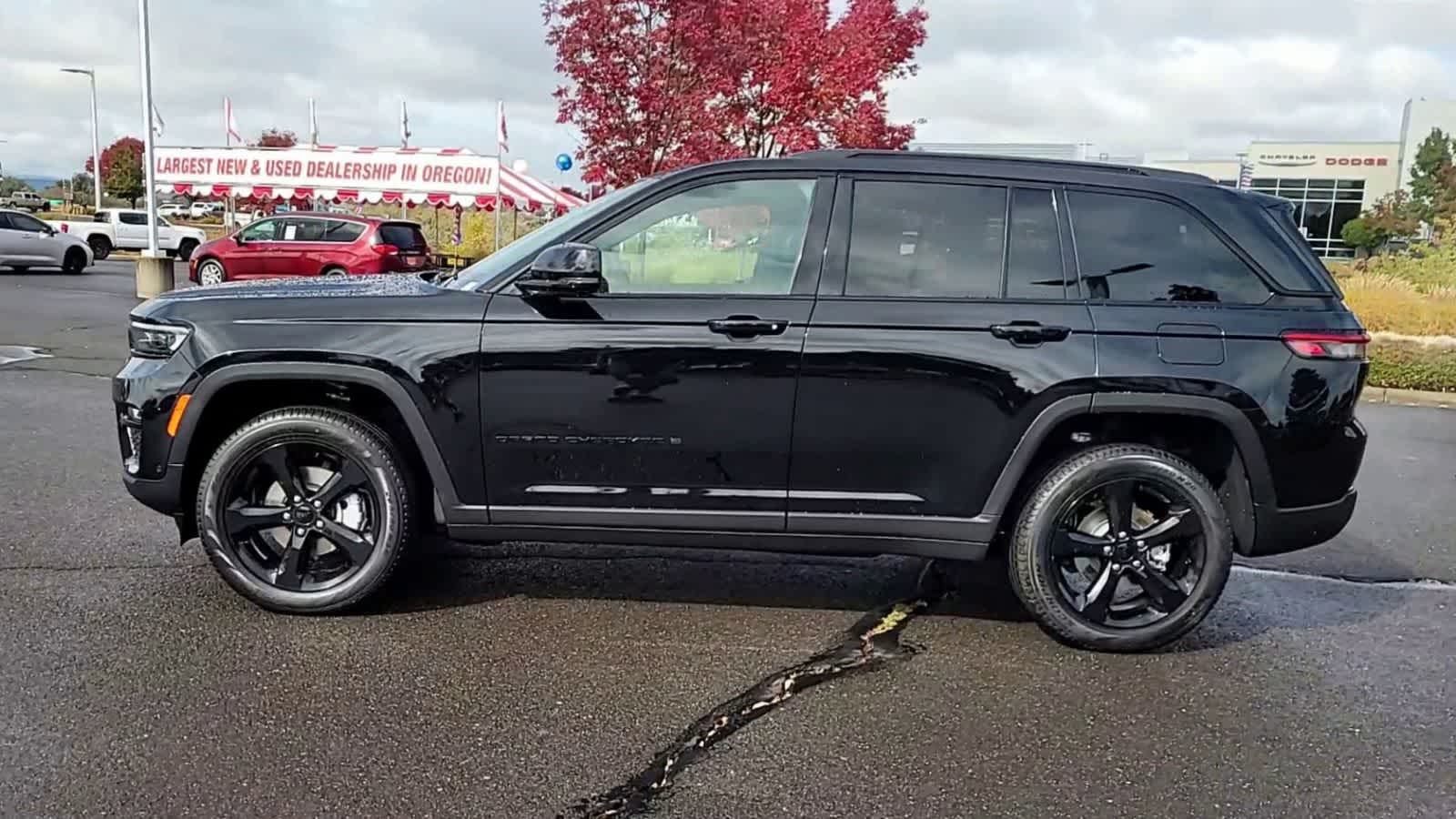 Thumbnail: 2025 Jeep Grand Cherokee - 5