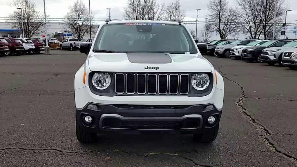 Used 2023 Jeep Renegade Latitude SUV