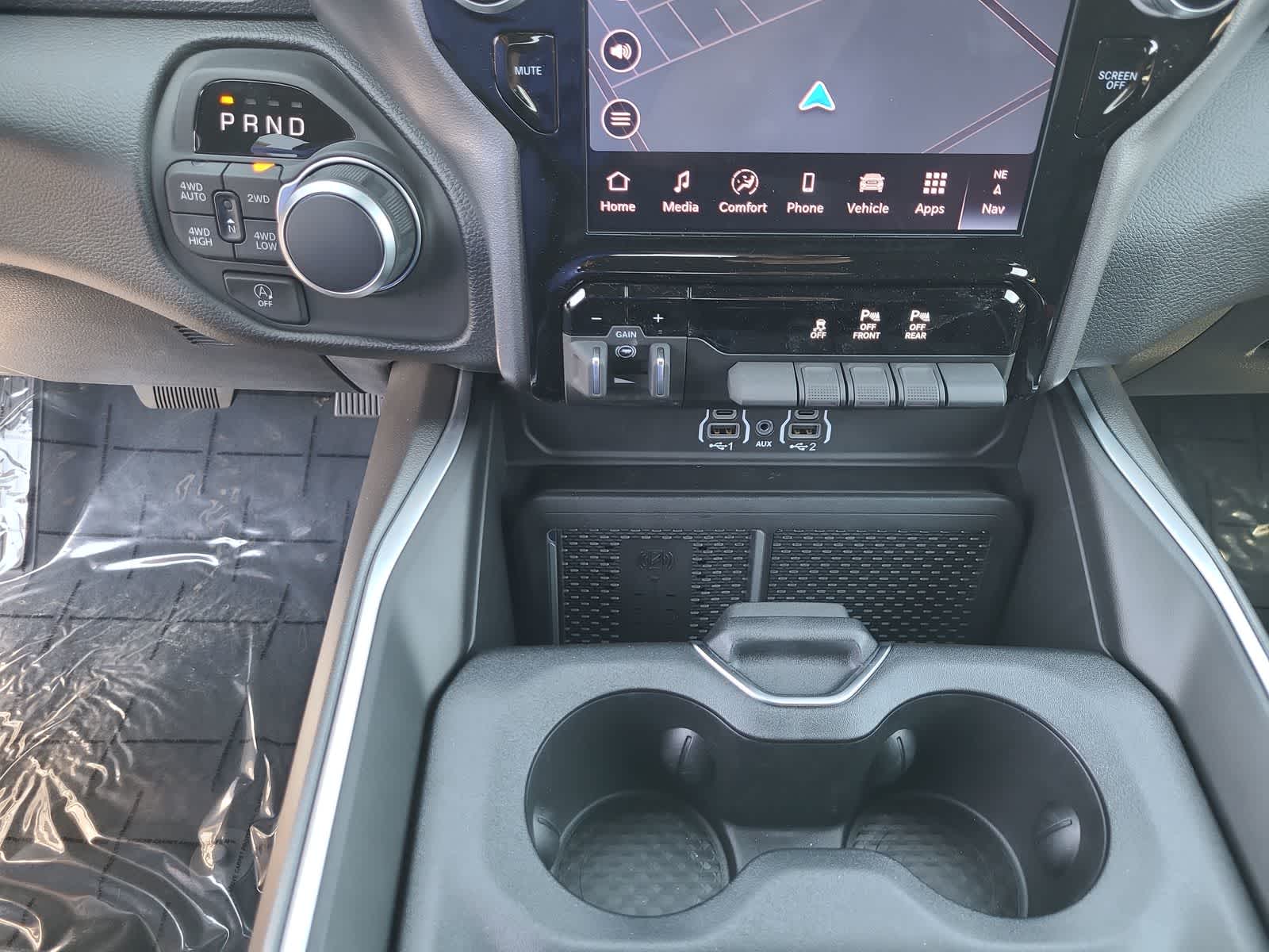 Thumbnail: 2025 RAM 1500 - 25