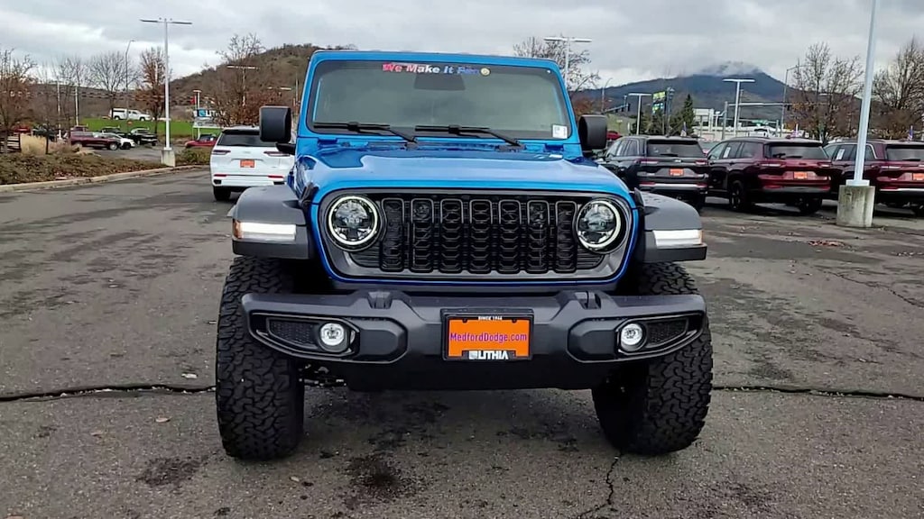 New 2026 Jeep Wrangler 4-DOOR WILLYS Sport Utility