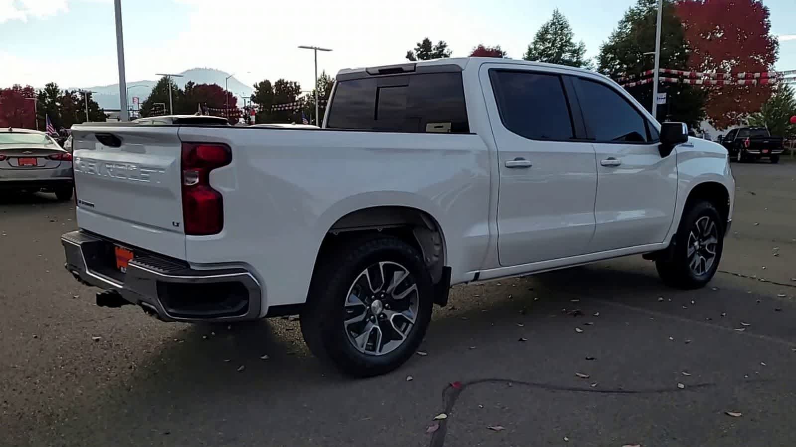Thumbnail: 2024 Chevrolet Silverado 1500 - 8