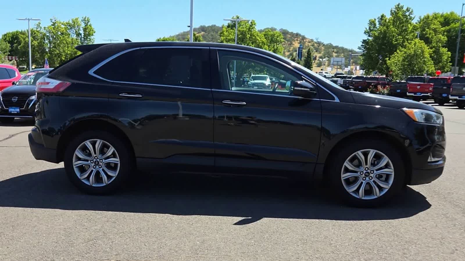 Thumbnail: 2023 Ford Edge - 9