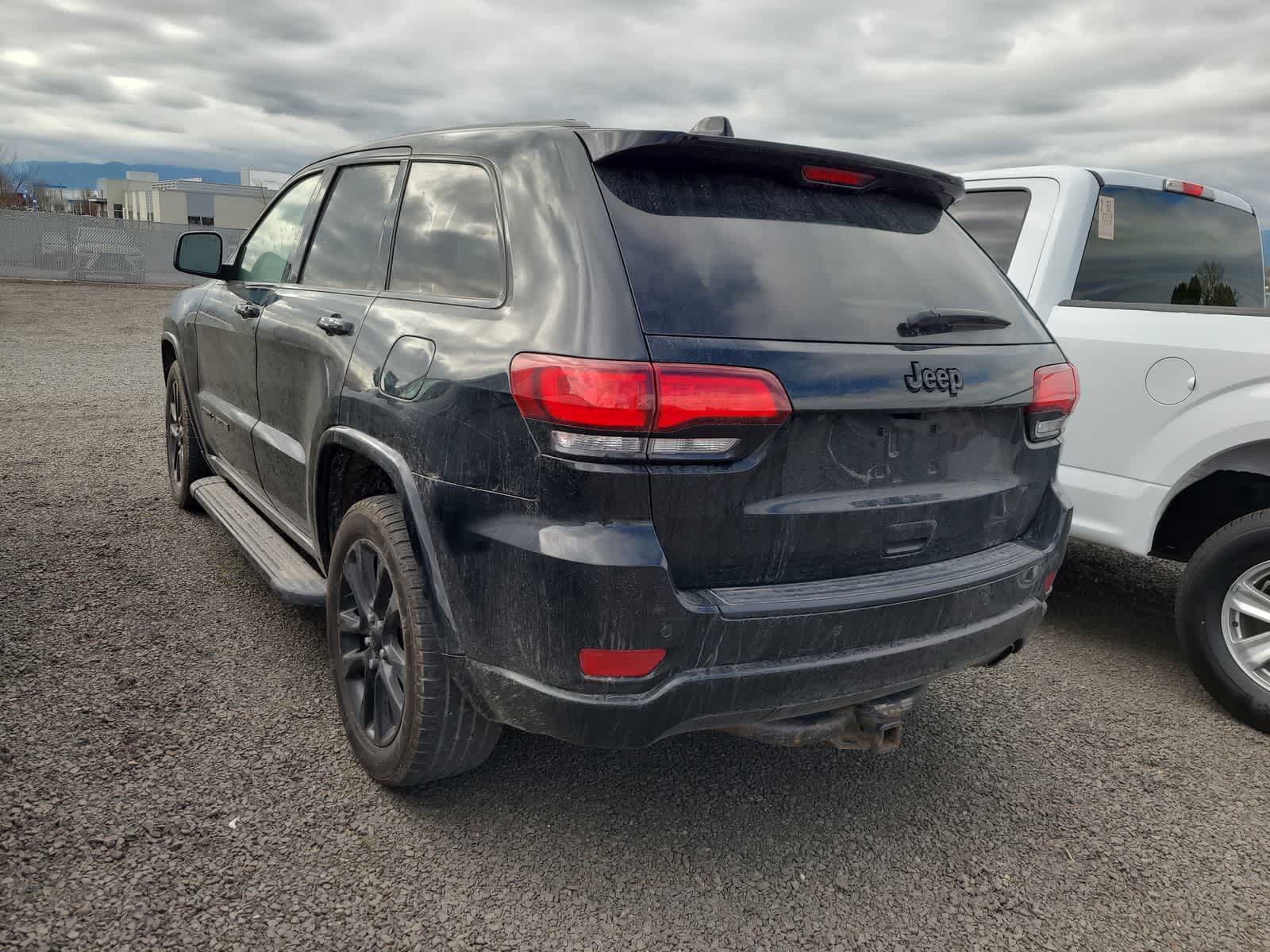 Thumbnail: 2019 Jeep Grand Cherokee - 3