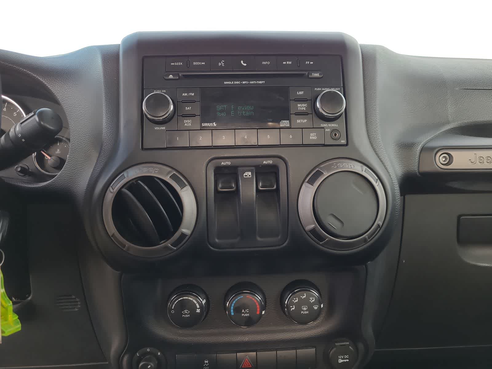 Thumbnail: 2015 Jeep Wrangler - 24