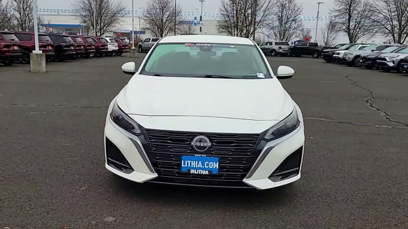 Thumbnail: 2023 Nissan Altima - 3