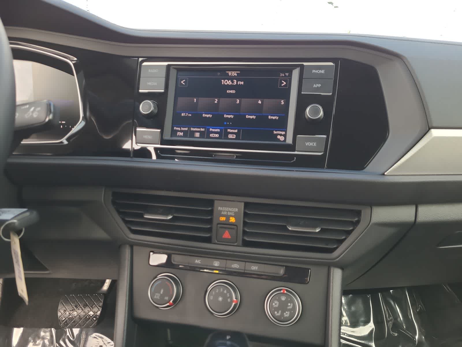 Thumbnail: 2024 Volkswagen Jetta - 24