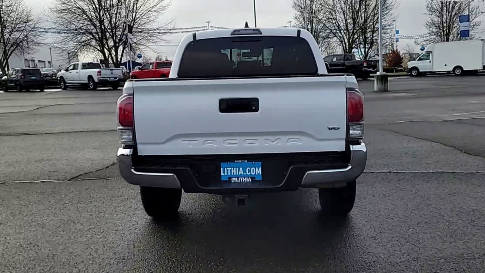 Thumbnail: 2020 Toyota Tacoma - 7