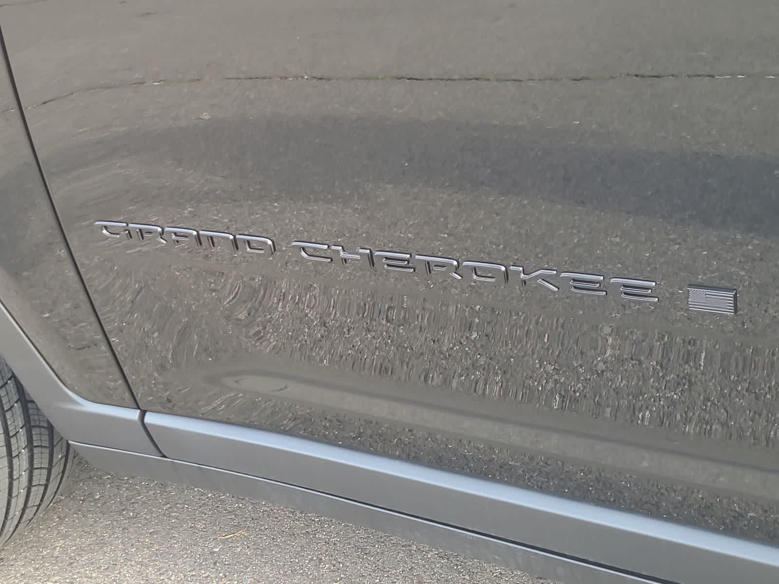 Thumbnail: 2026 Jeep Grand Cherokee - 15