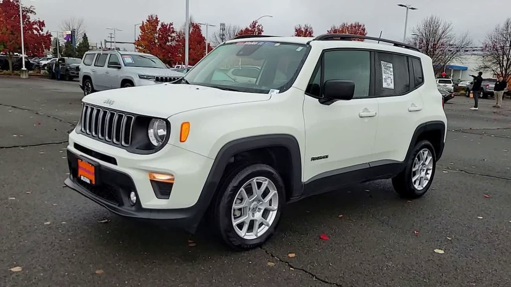 Used 2023 Jeep Renegade Latitude SUV