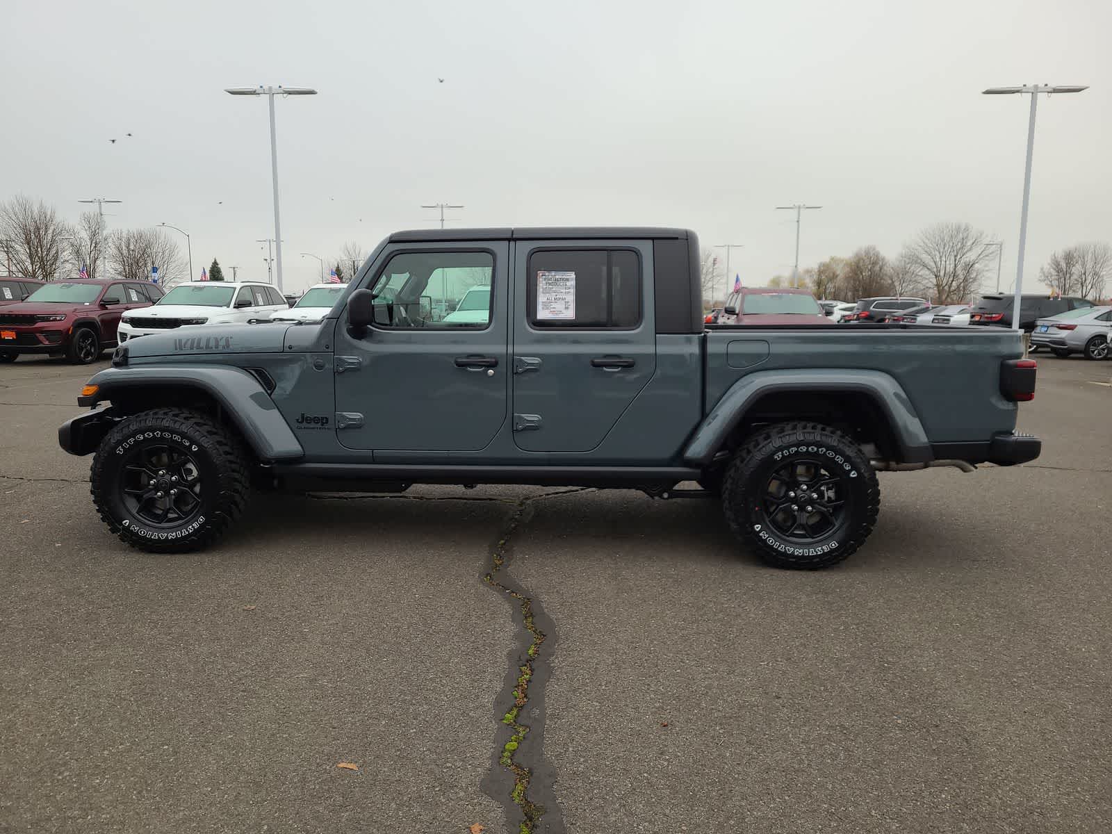 Thumbnail: 2026 Jeep Gladiator - 11