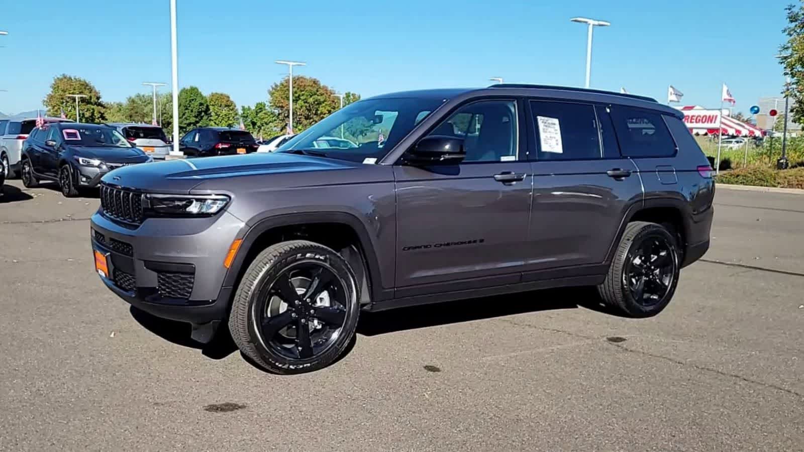 Thumbnail: 2025 Jeep Grand Cherokee - 4