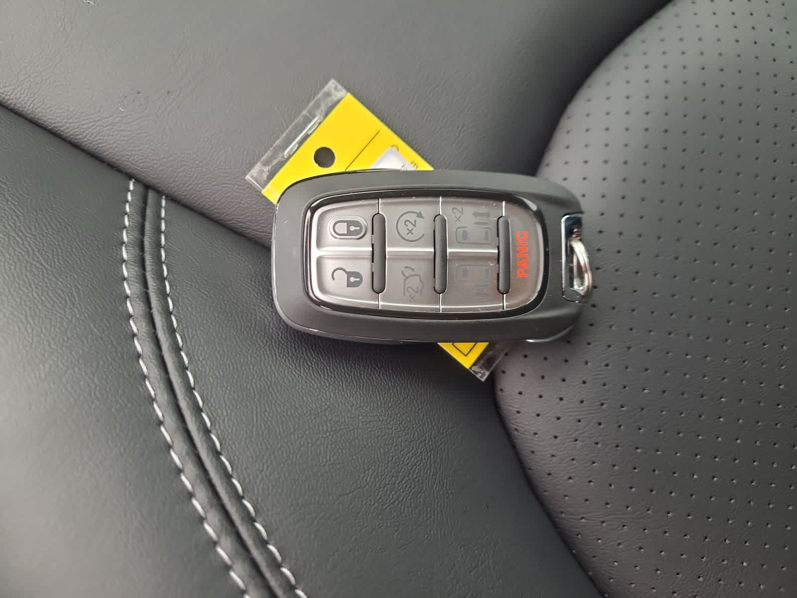 Thumbnail: 2026 Chrysler Pacifica - 28