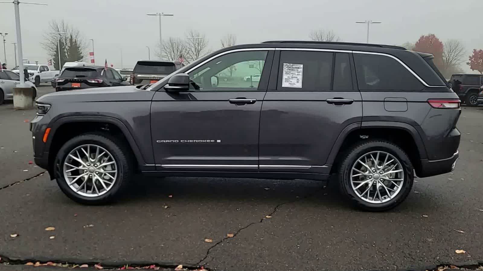 Thumbnail: 2025 Jeep Grand Cherokee - 5