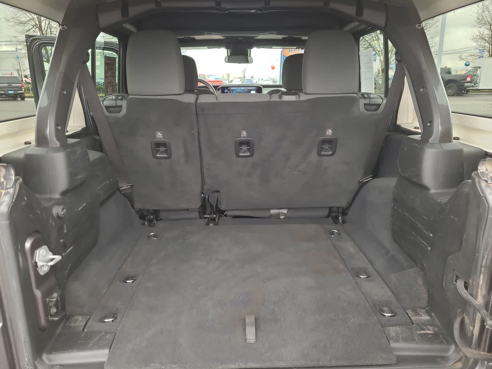 Thumbnail: 2024 Jeep Wrangler - 27