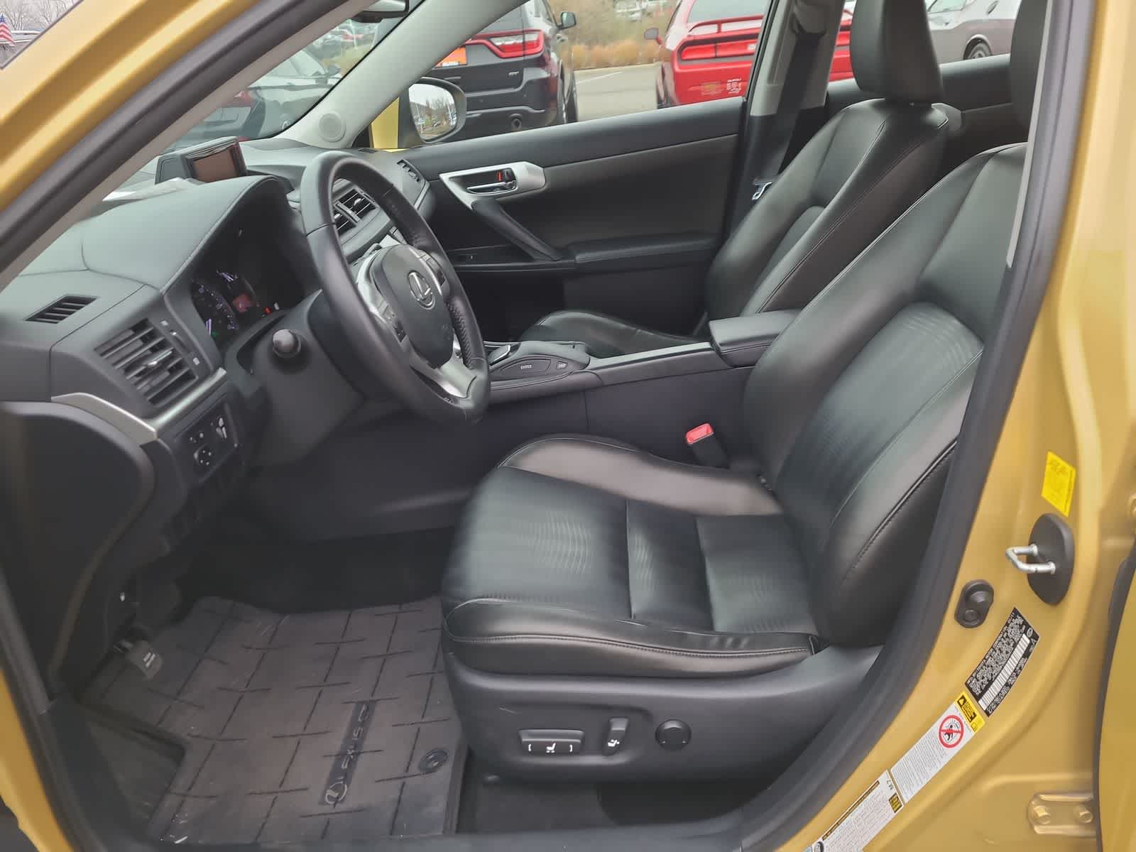 Thumbnail: 2011 Lexus CT - 19