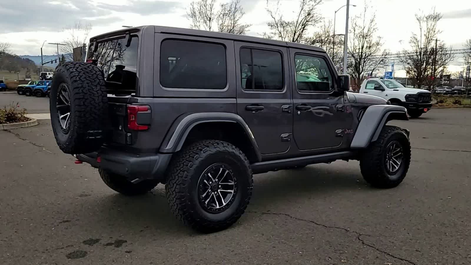 Thumbnail: 2025 Jeep Wrangler - 8
