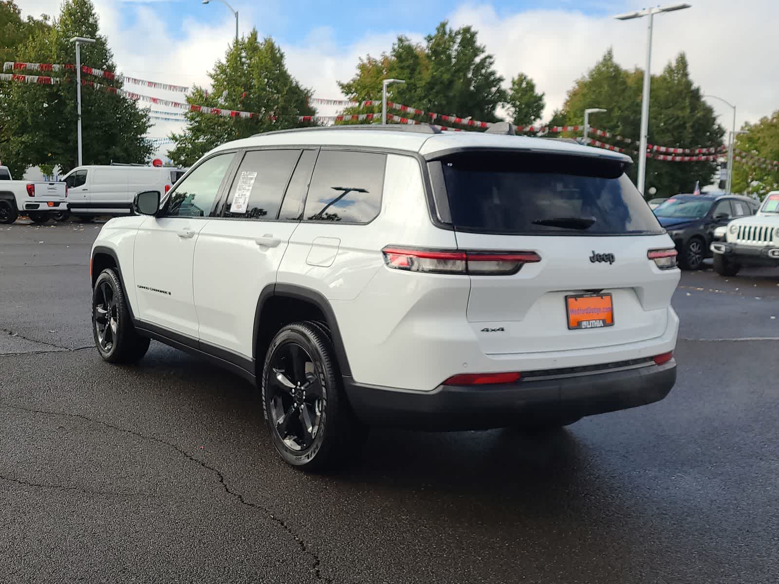 Thumbnail: 2025 Jeep Grand Cherokee - 12