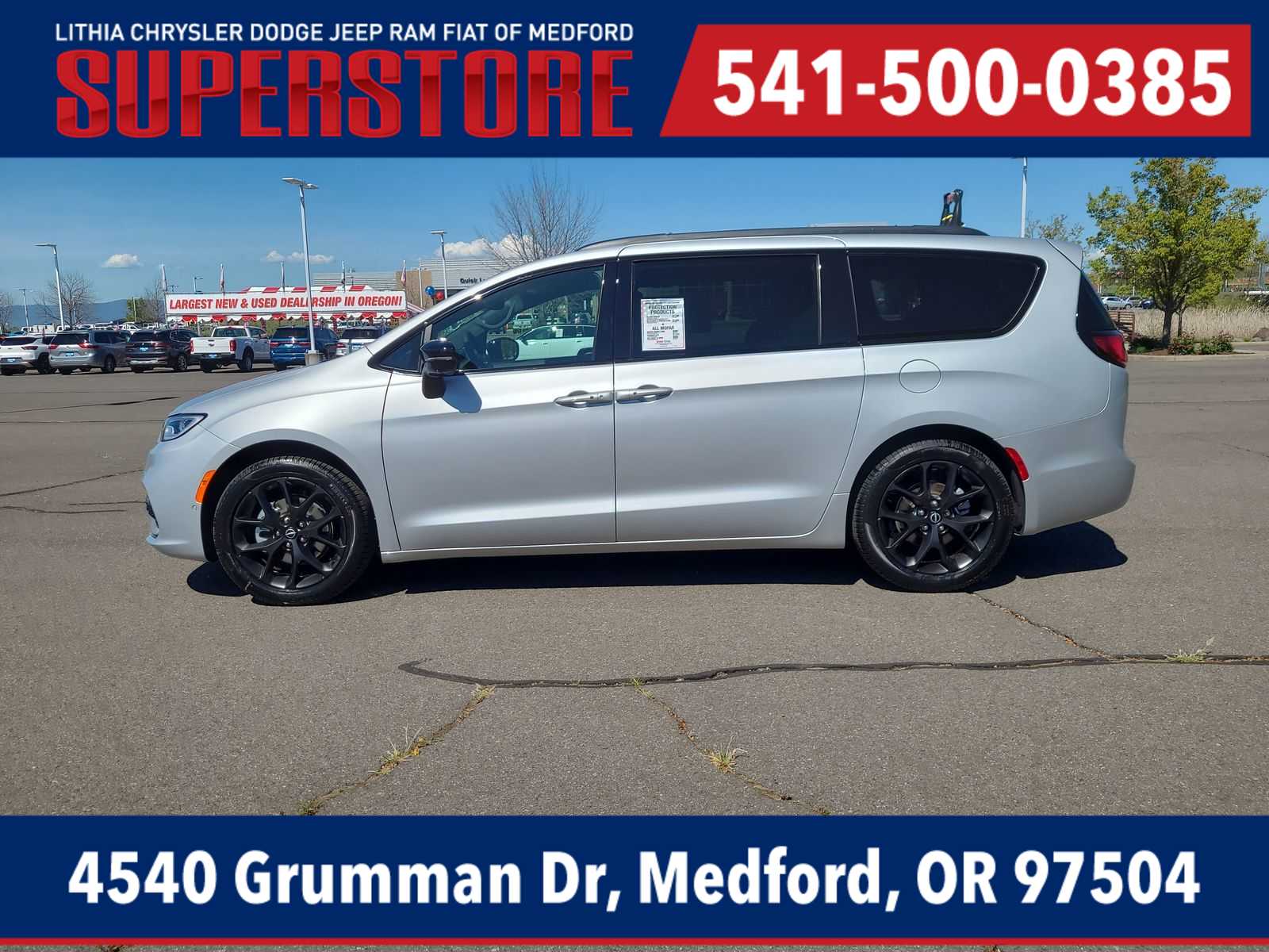 Thumbnail: 2026 Chrysler Pacifica - 11