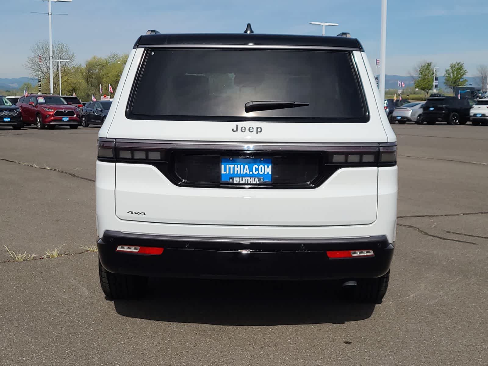 Thumbnail: 2026 Jeep Grand Wagoneer - 13