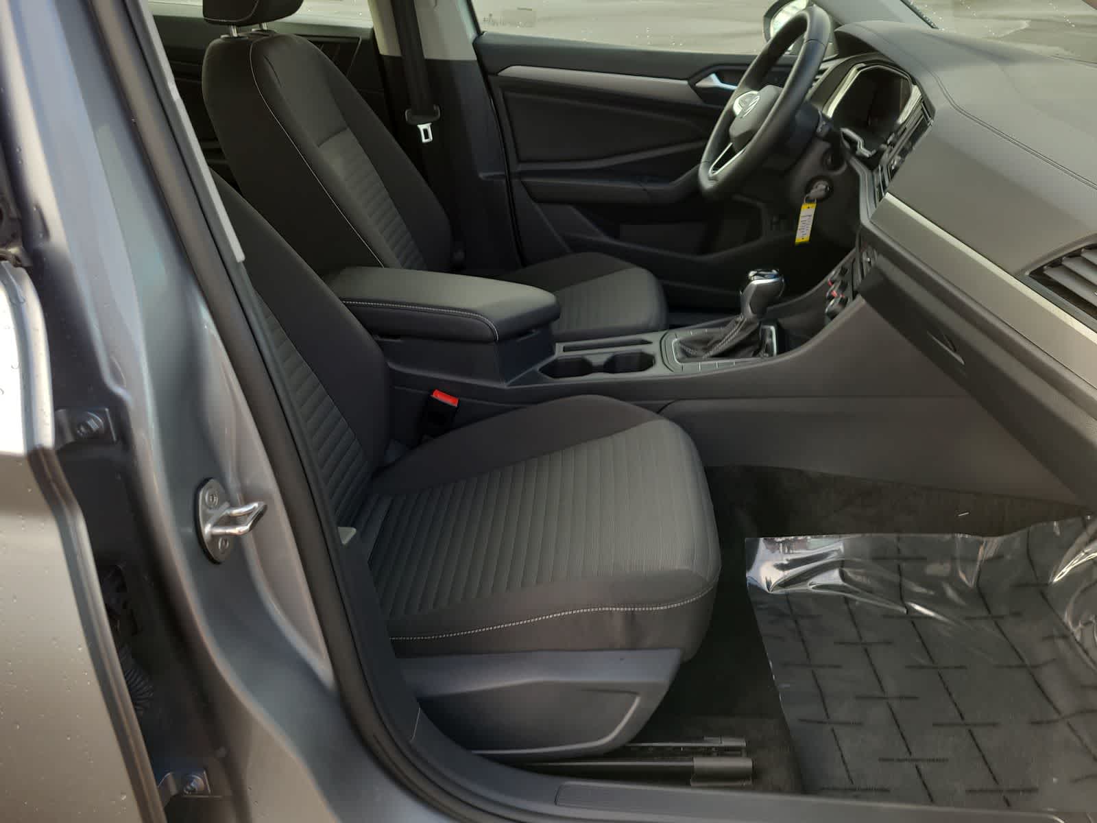 Thumbnail: 2024 Volkswagen Jetta - 22