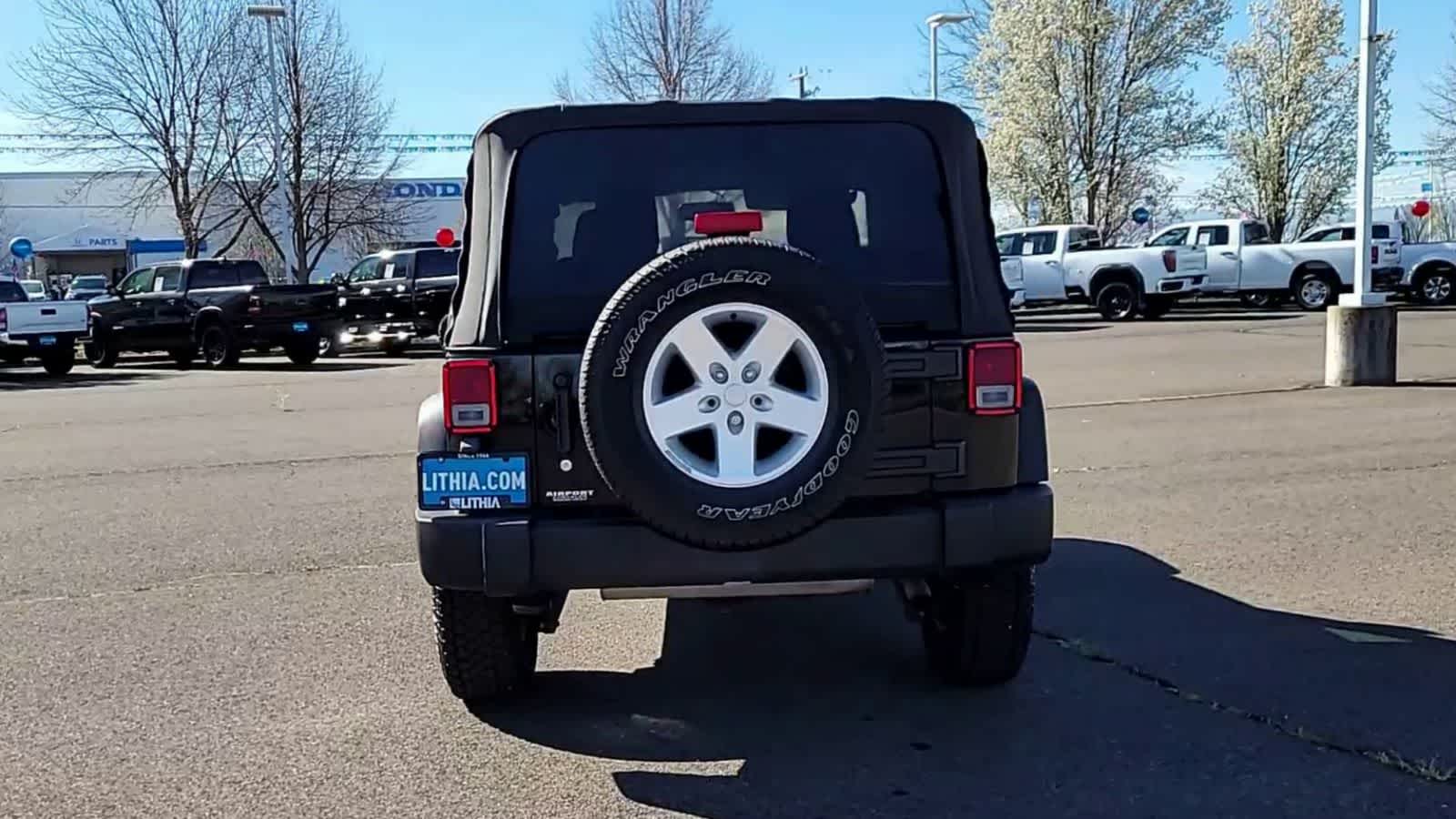 Thumbnail: 2018 Jeep Wrangler - 7