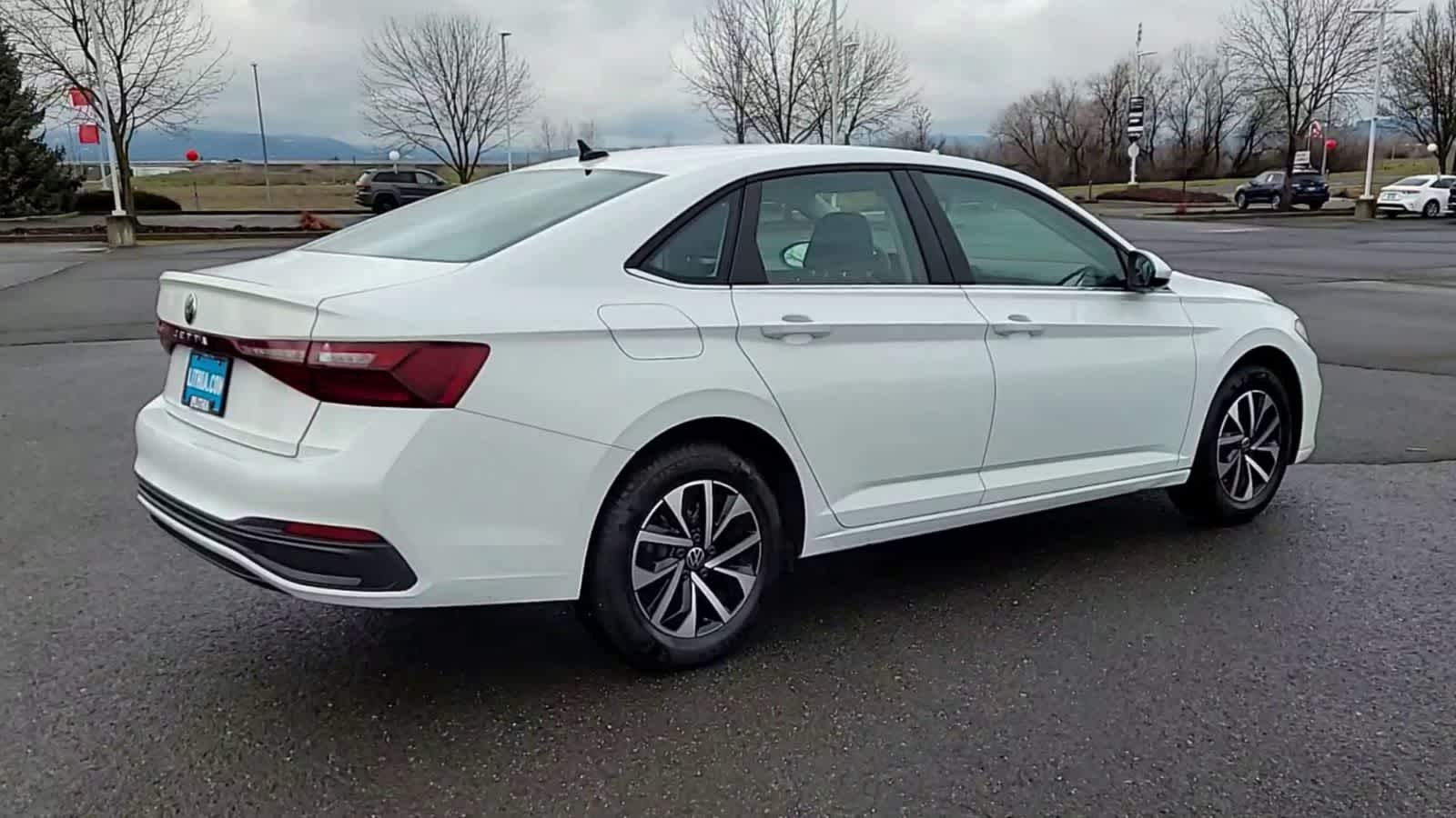 Thumbnail: 2025 Volkswagen Jetta - 8