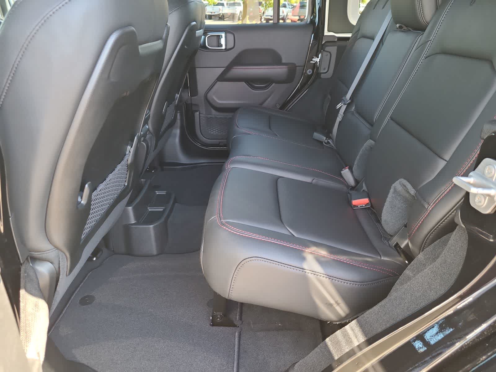 Thumbnail: 2025 Jeep Wrangler - 21