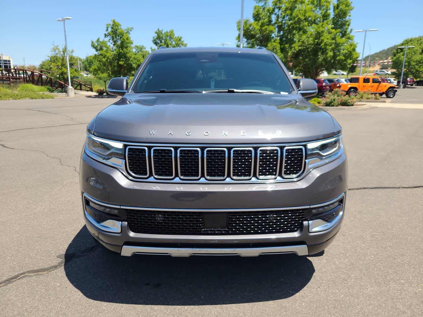 Thumbnail: 2022 Jeep Wagoneer - 14