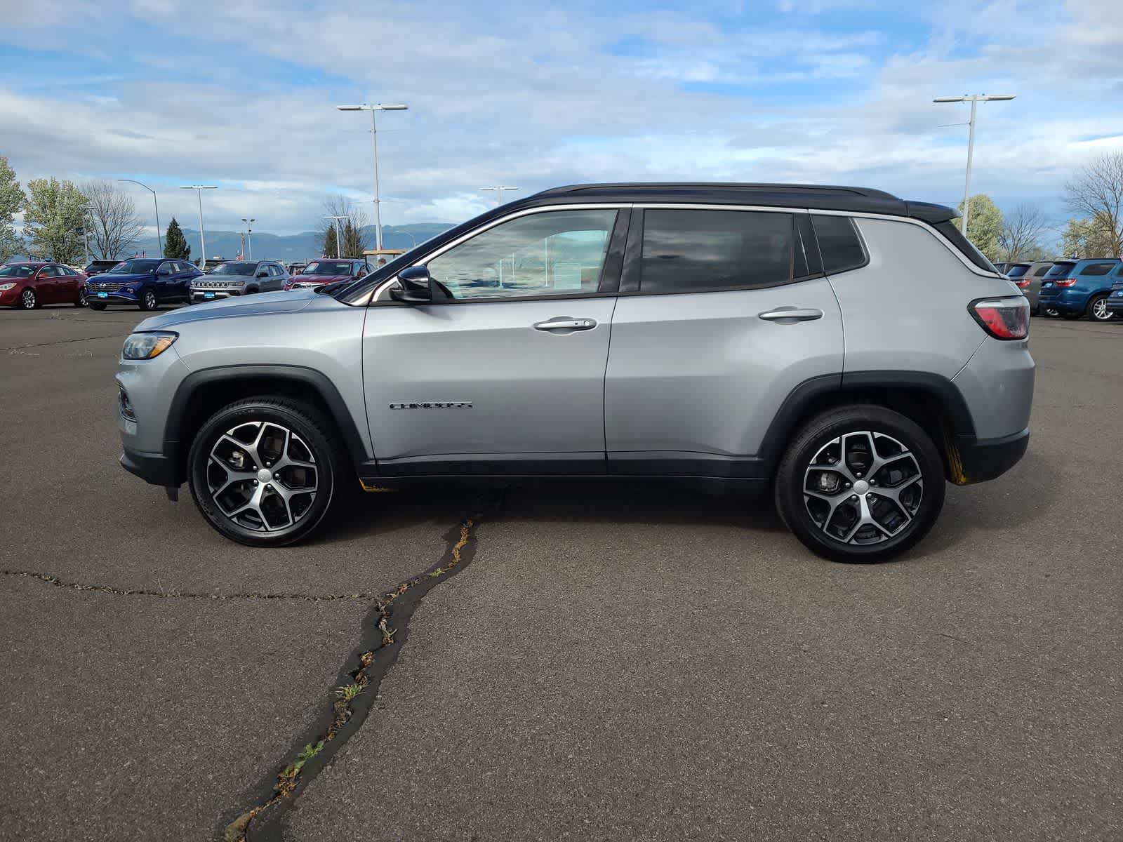 Thumbnail: 2024 Jeep Compass - 11