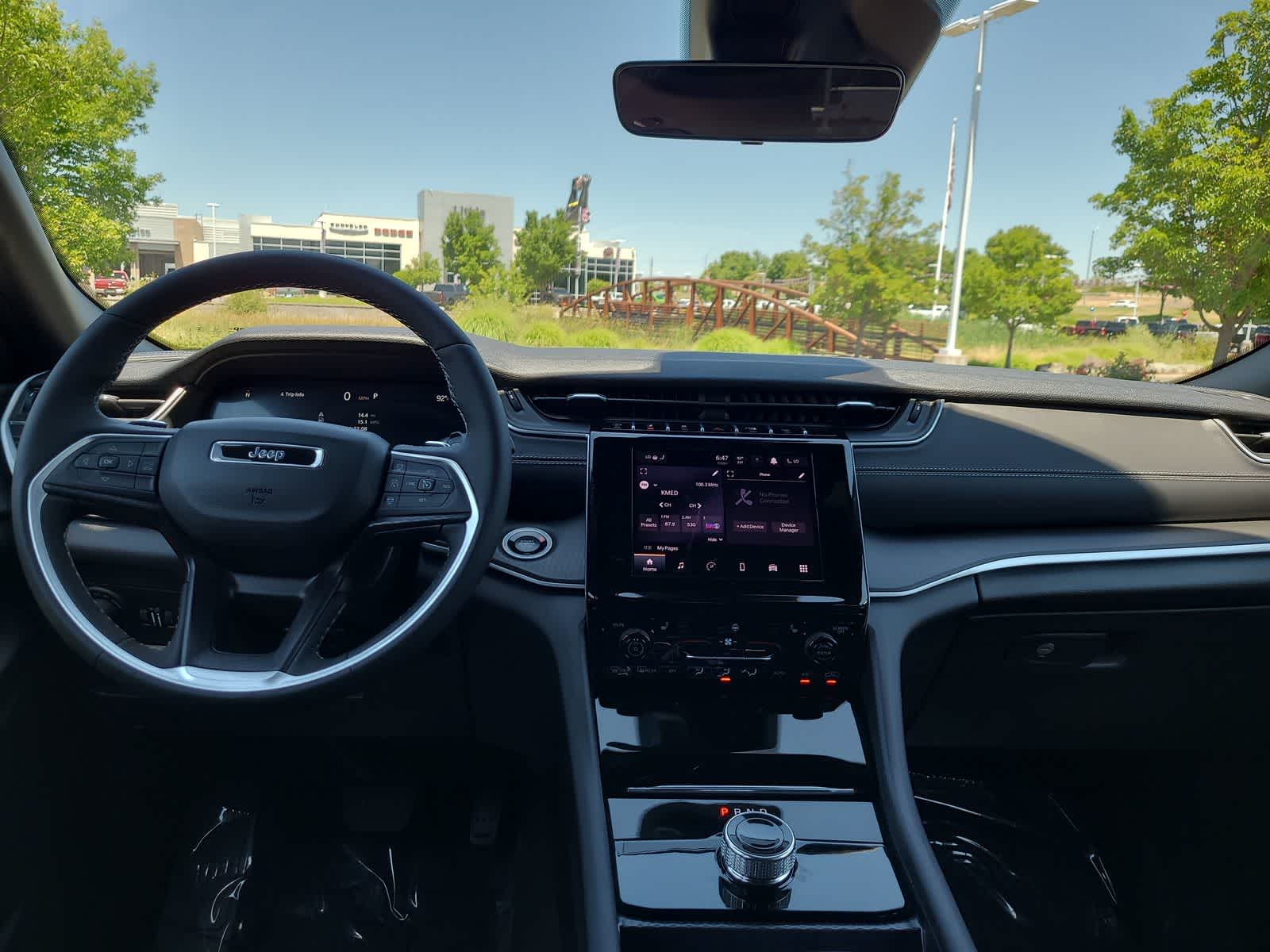 Thumbnail: 2025 Jeep Grand Cherokee - 18