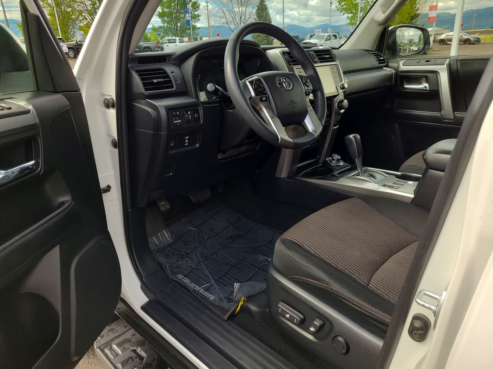 Thumbnail: 2021 Toyota 4Runner - 10
