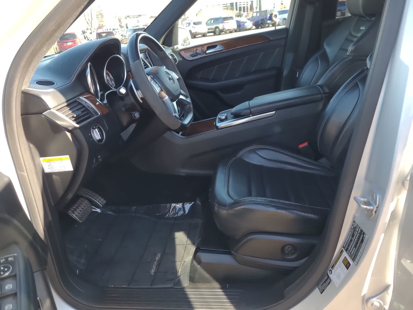 Thumbnail: 2013 Mercedes-Benz M-Class - 19