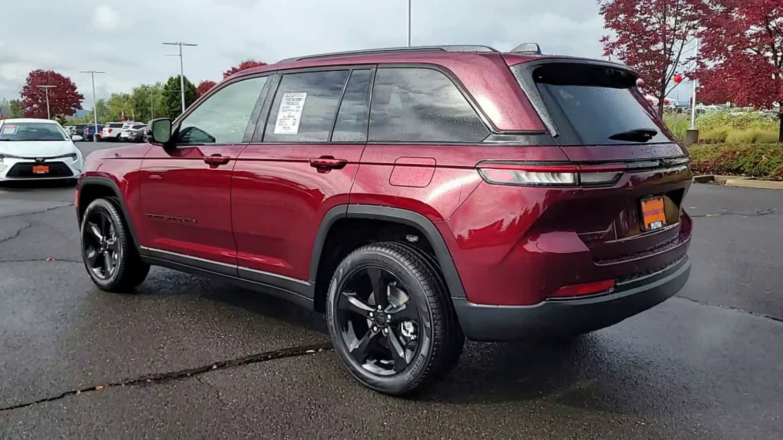 Thumbnail: 2025 Jeep Grand Cherokee - 6