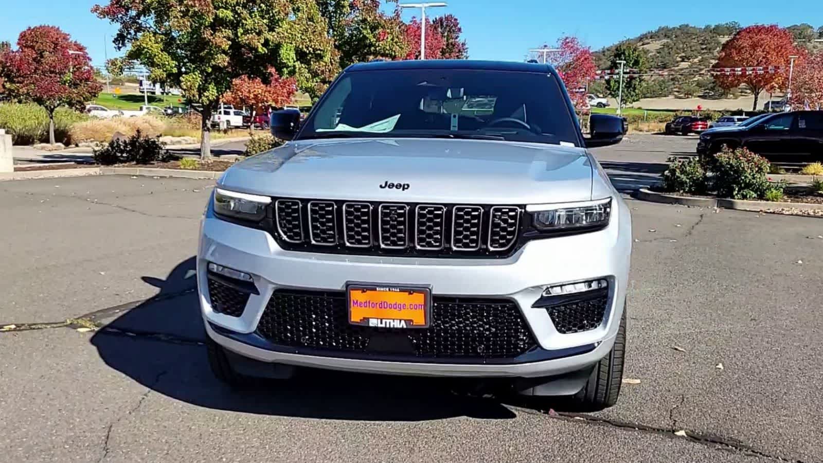 Thumbnail: 2025 Jeep Grand Cherokee - 3