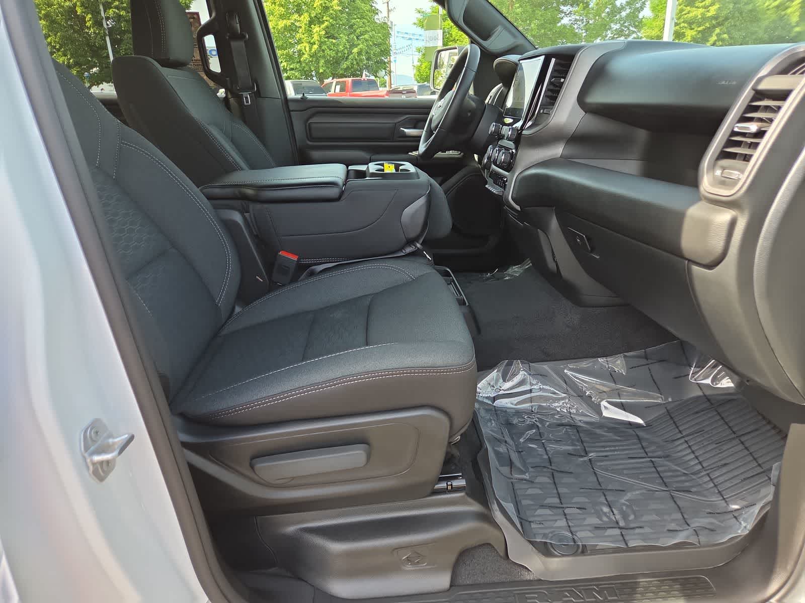 Thumbnail: 2026 RAM 1500 - 22