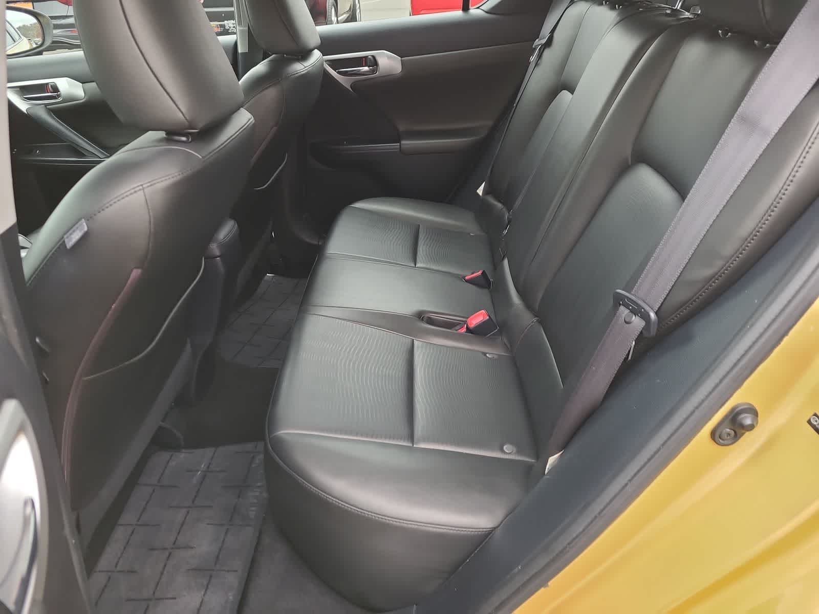 Thumbnail: 2011 Lexus CT - 21